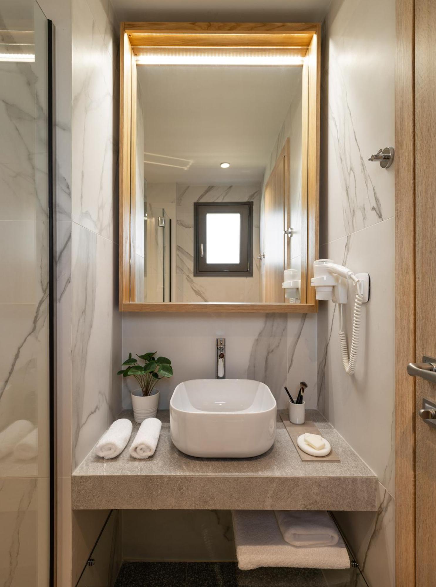 Eco Green Residences & Suites トロニ エクステリア 写真
